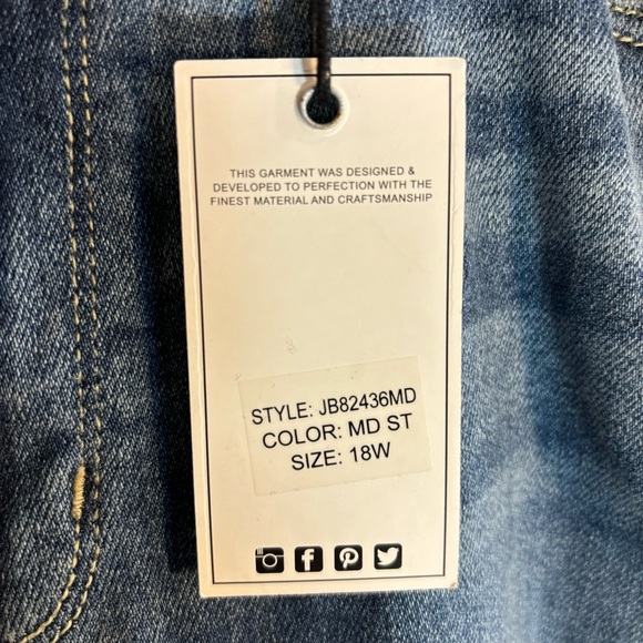 JUDY BLUE Sz 18W Jeans Distressed Raw Hem Straight Leg High Rise Mid-Wash NEW - Picture 5 of 16